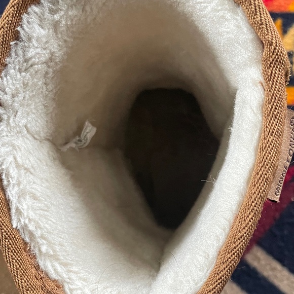 Minnetonka Shearling Boots - Picture 7 of 7